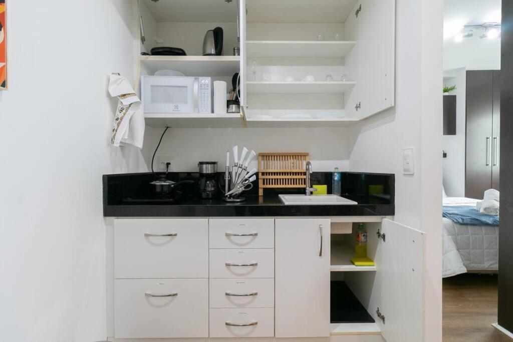 Lindo Flat Em Pinheiros Na Rua Oscar Freire E Proximo Hospital Clinicas Apartamento São Paulo