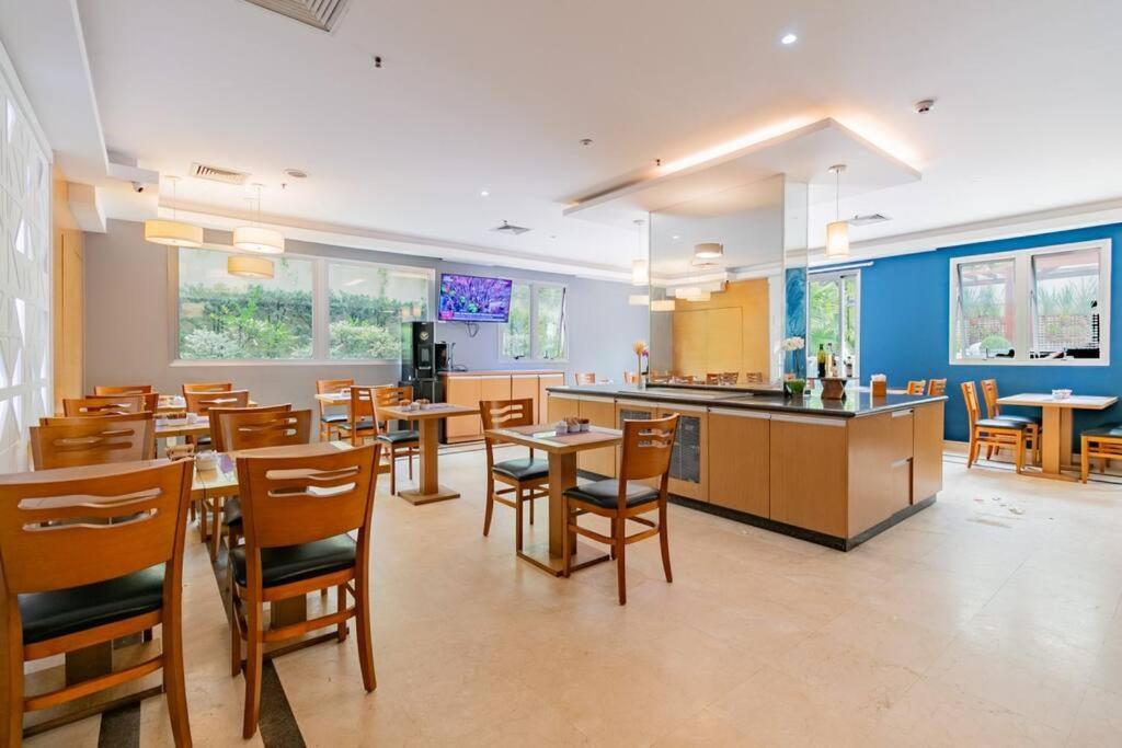 Lindo Flat Em Pinheiros Na Rua Oscar Freire E Proximo Hospital Clinicas